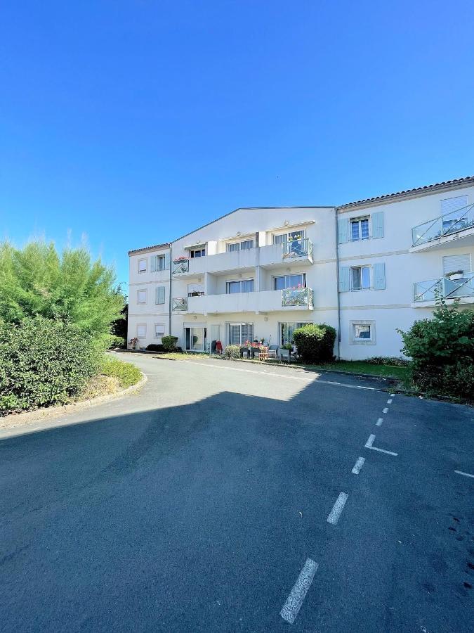 Domitys Le Clos Du Cedre Aparthotel Dompierre-sur-Mer Exteriör bild